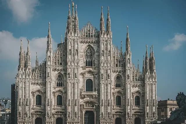 10 Consigli per Scoprire la Storia Nascosta della Tua Città
