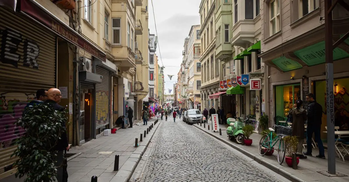 Come Scegliere il Quartiere Ideale per Alloggiare