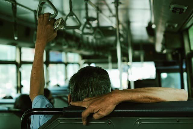 Come Pianificare un Viaggio Sostenibile in Città: Guida Pratica