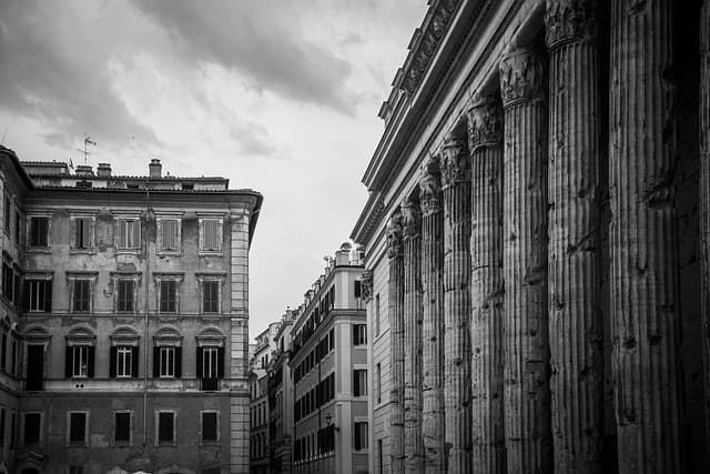 10 Consigli per Esplorare le Città come un Locale